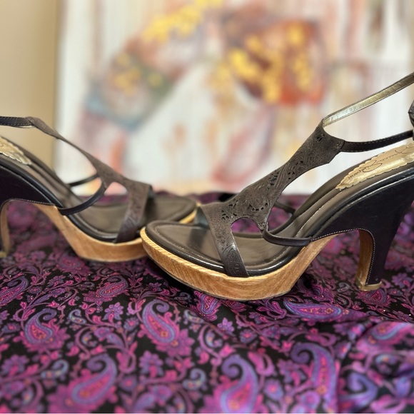 Brown leather western-inspired wedge sandals - Picture 4 of 6